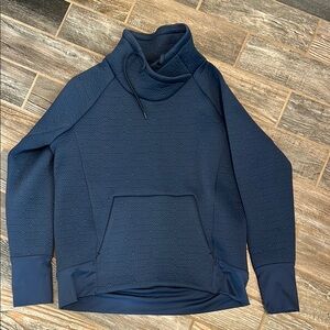 Athleta women’s sweatshirt in like new condition